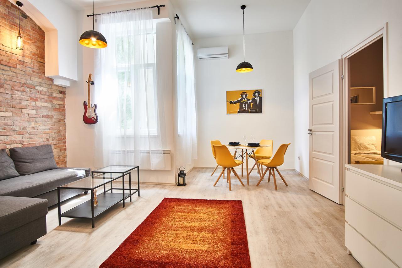 Design Apartment In The City Center With Ac Budapeste Exterior foto