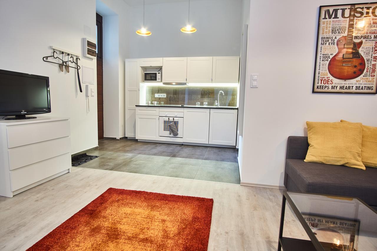 Design Apartment In The City Center With Ac Budapeste Exterior foto