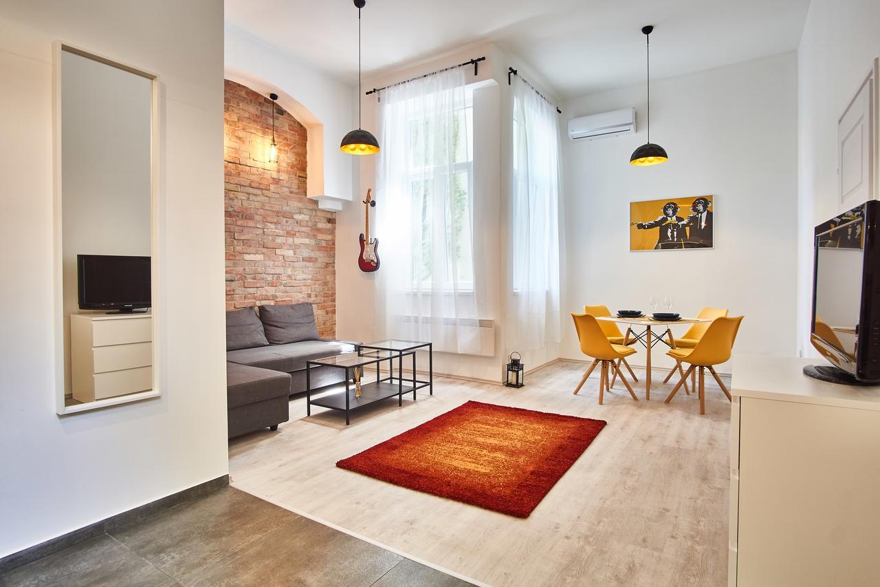 Design Apartment In The City Center With Ac Budapeste Exterior foto